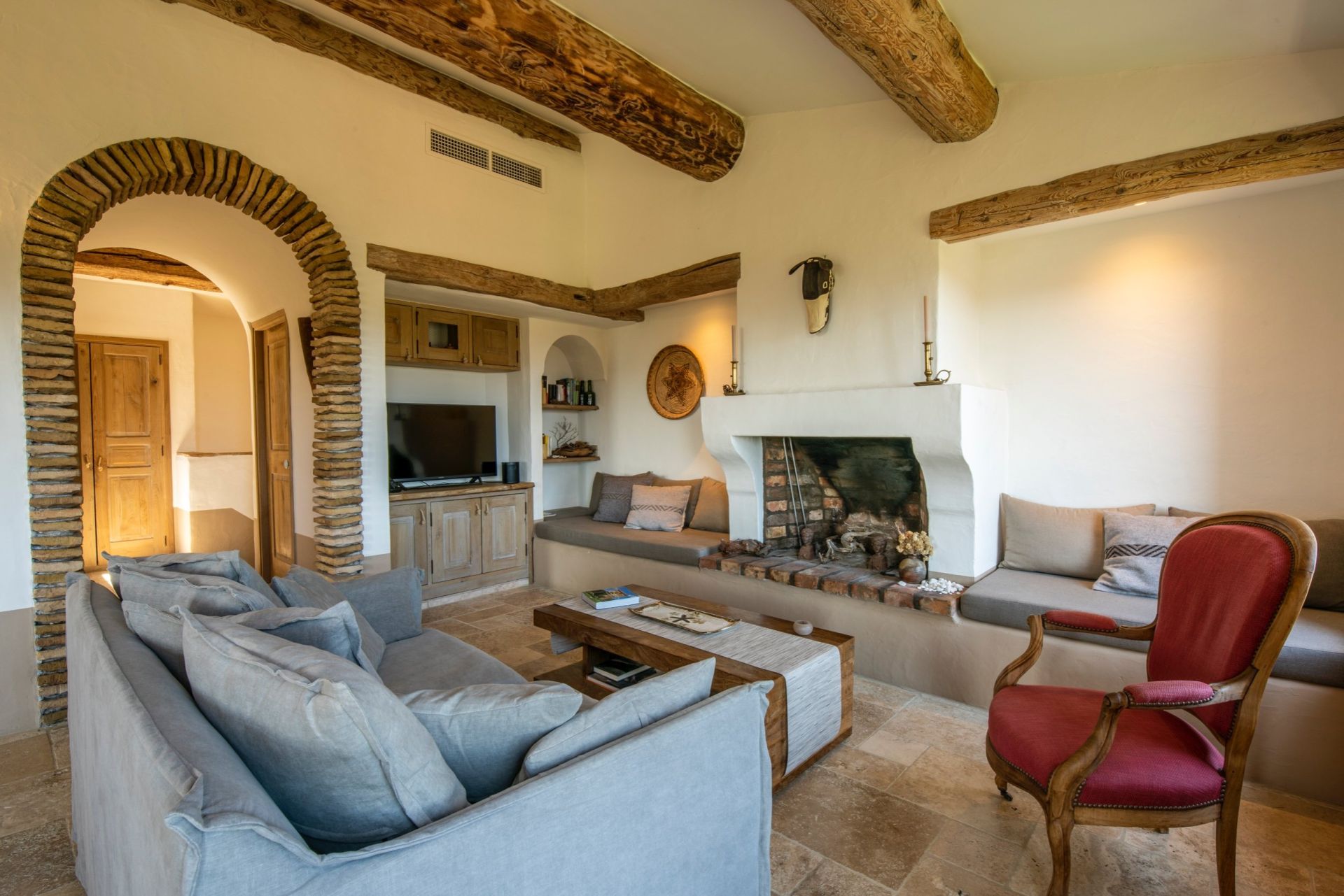 villa 5 Rooms for seasonal rent on PORTO VECCHIO (20137)