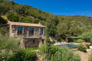 villa 5 Rooms for seasonal rent on PORTO VECCHIO (20137)