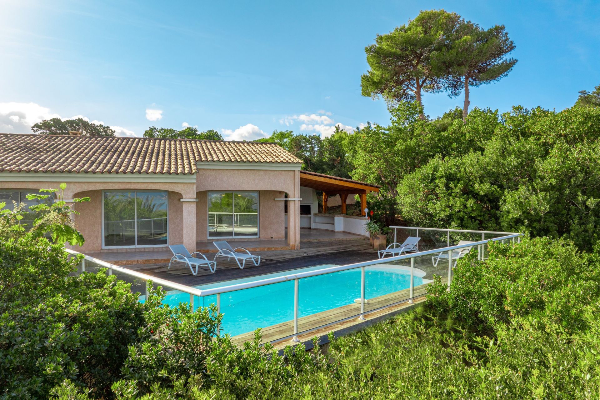 villa 6 Pièces en vente sur PIETROSELLA (20166)