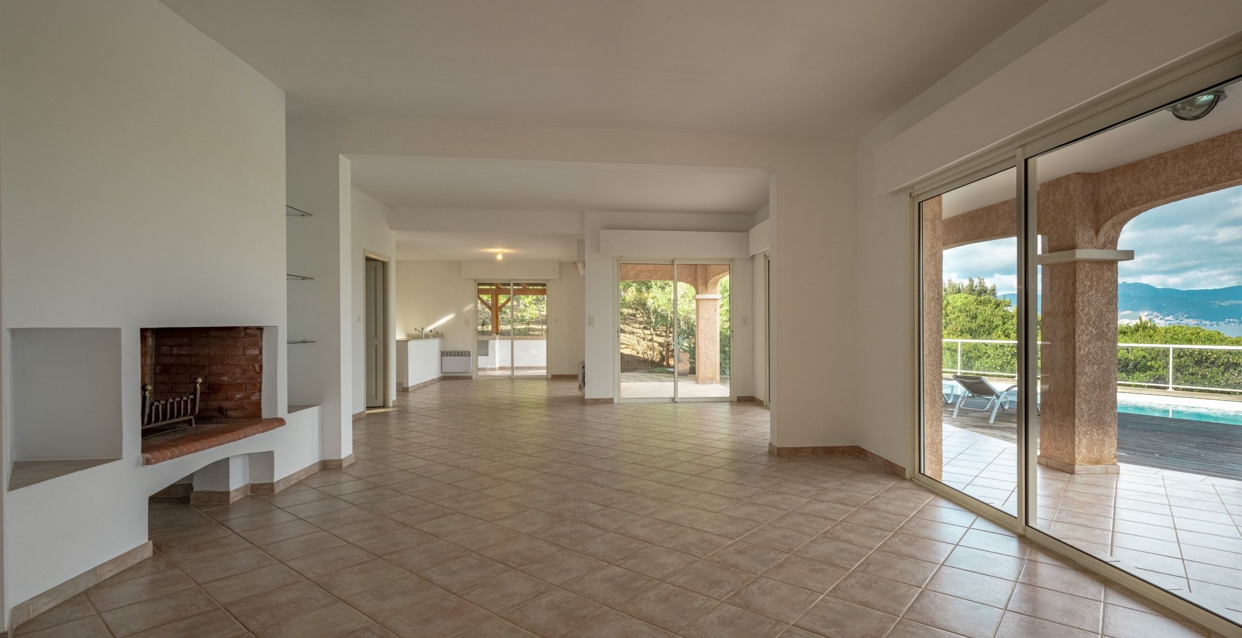 villa 6 Rooms for sale on PIETROSELLA (20166)