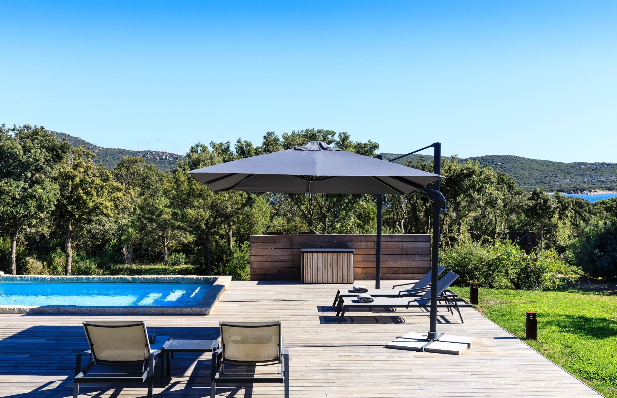 villa 7 Rooms for sale on PIANOTTOLI CALDARELLO (20131)