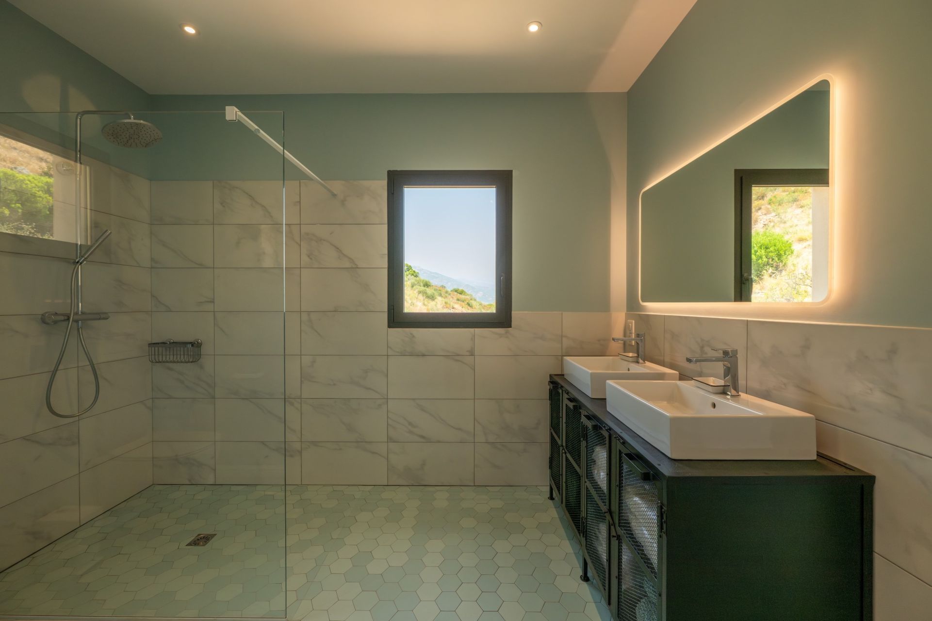 house 7 Rooms for seasonal rent on AJACCIO (20000)