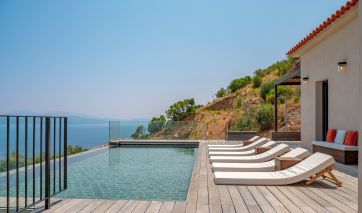 house 7 Rooms for seasonal rent on AJACCIO (20000)
