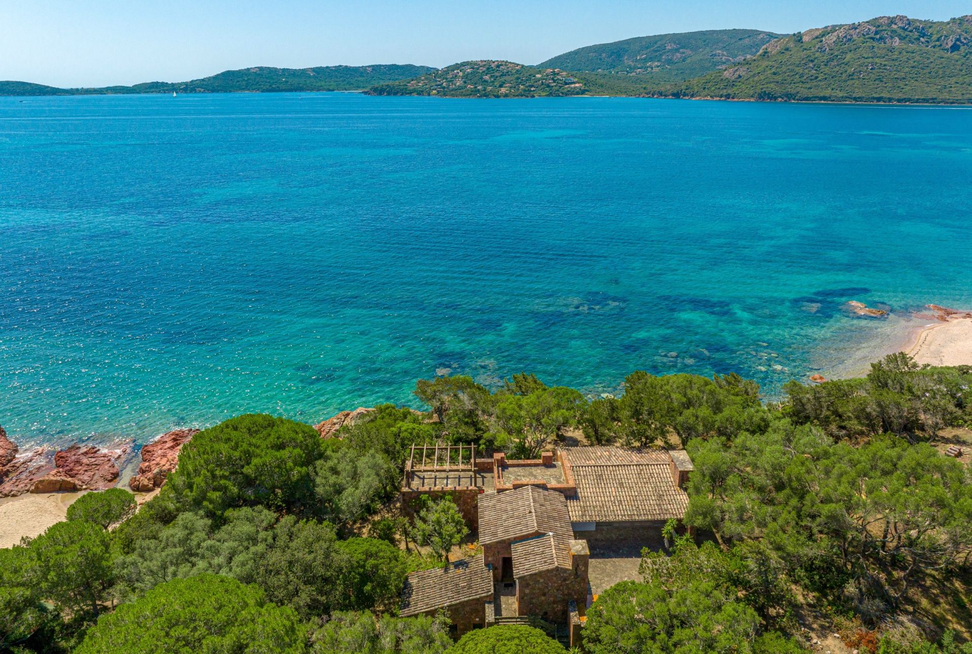 propriété 10 Pièces en vente sur LECCI (20137)