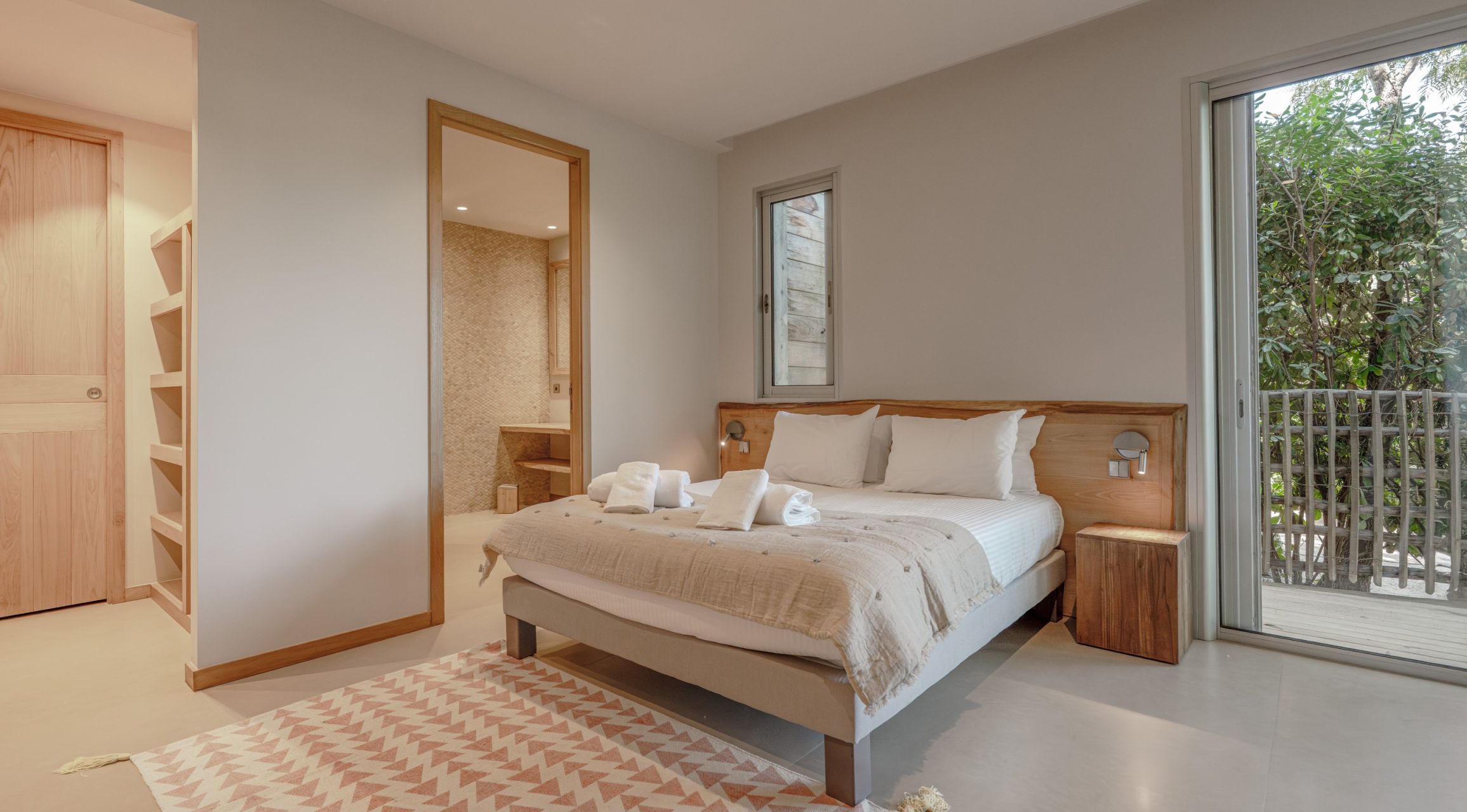 villa 7 Pièces en location saisonnière sur PORTO VECCHIO (20137)