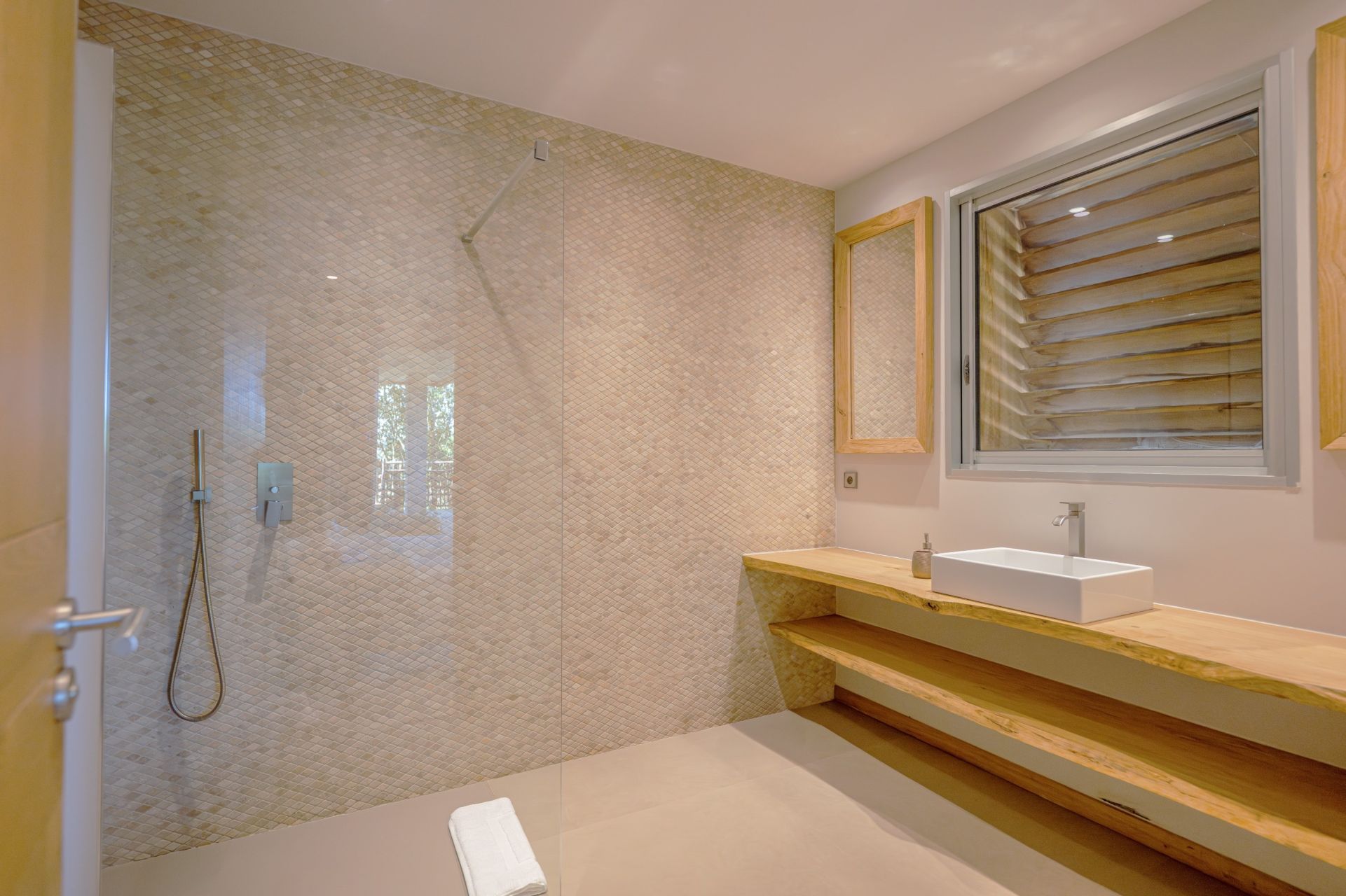 villa 7 Pièces en location saisonnière sur PORTO VECCHIO (20137)