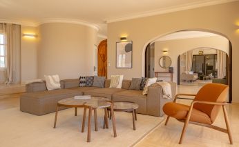 castle 13 Rooms for seasonal rent on ZONZA (20144)