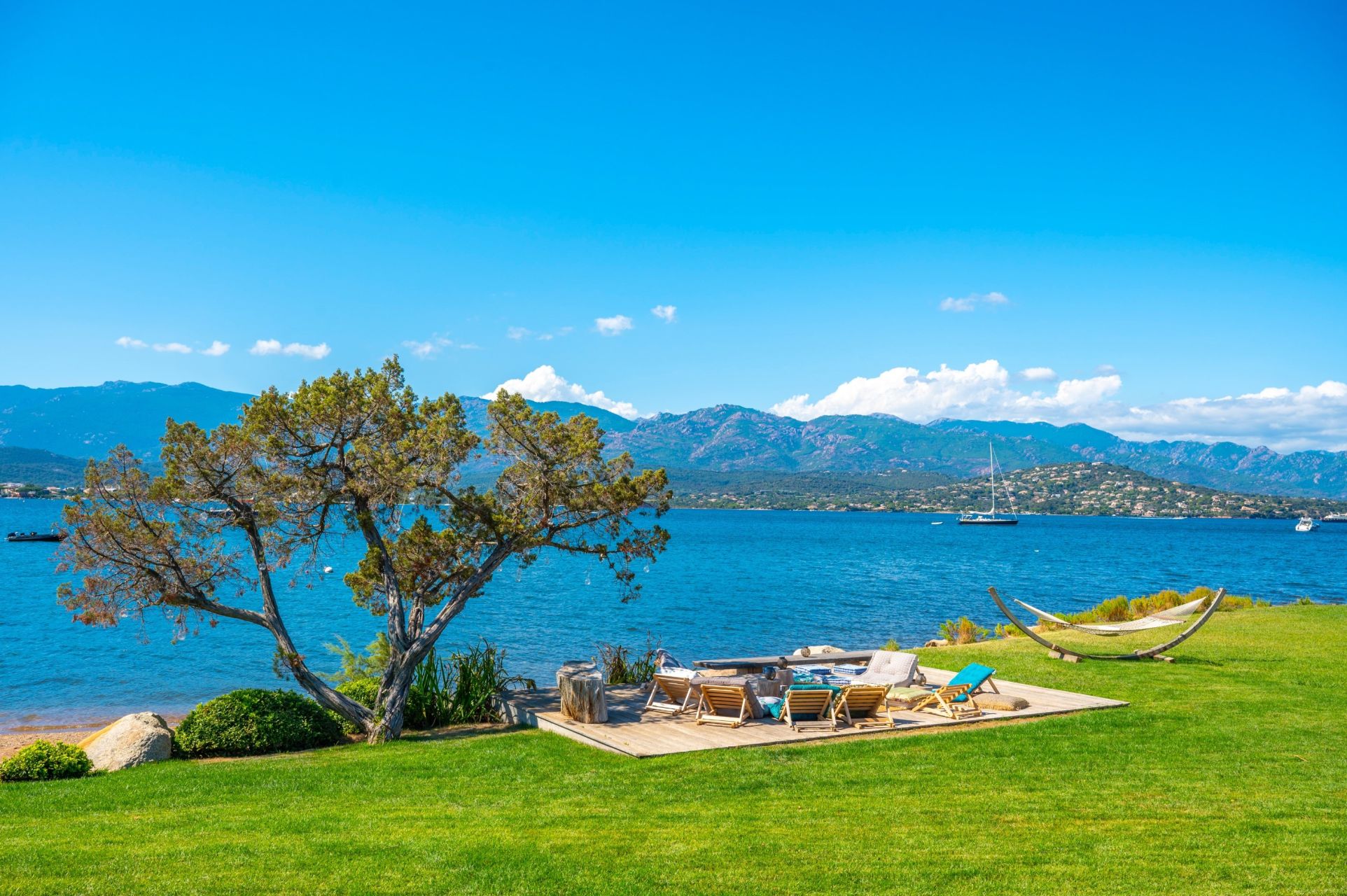 villa 8 Rooms for sale on PORTO VECCHIO (20137)