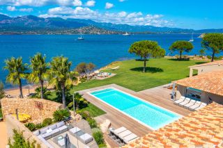 villa 8 Rooms for sale on PORTO VECCHIO (20137)