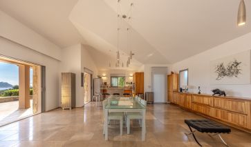 villa 7 Rooms for sale on SARTENE (20100)