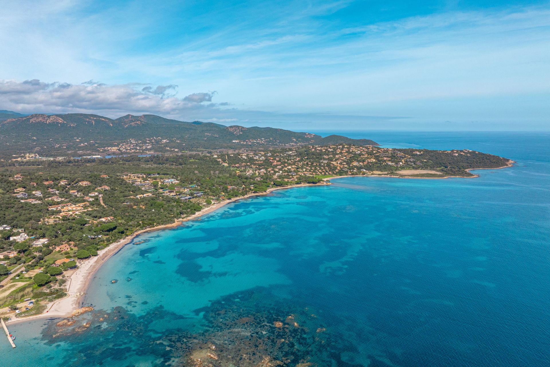 hôtel particulier 10 Pièces en location saisonnière sur STE LUCIE DE PORTO VECCHIO (20144)