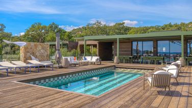 hôtel particulier 10 Pièces en location saisonnière sur STE LUCIE DE PORTO VECCHIO (20144)