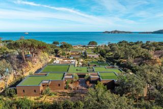 hôtel particulier 10 Pièces en location saisonnière sur STE LUCIE DE PORTO VECCHIO (20144)