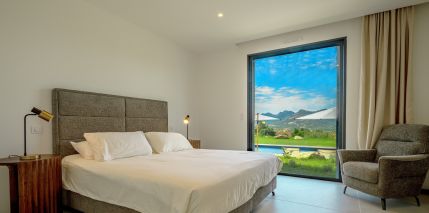 maison 9 Pièces en location saisonnière sur LUMIO (20260)