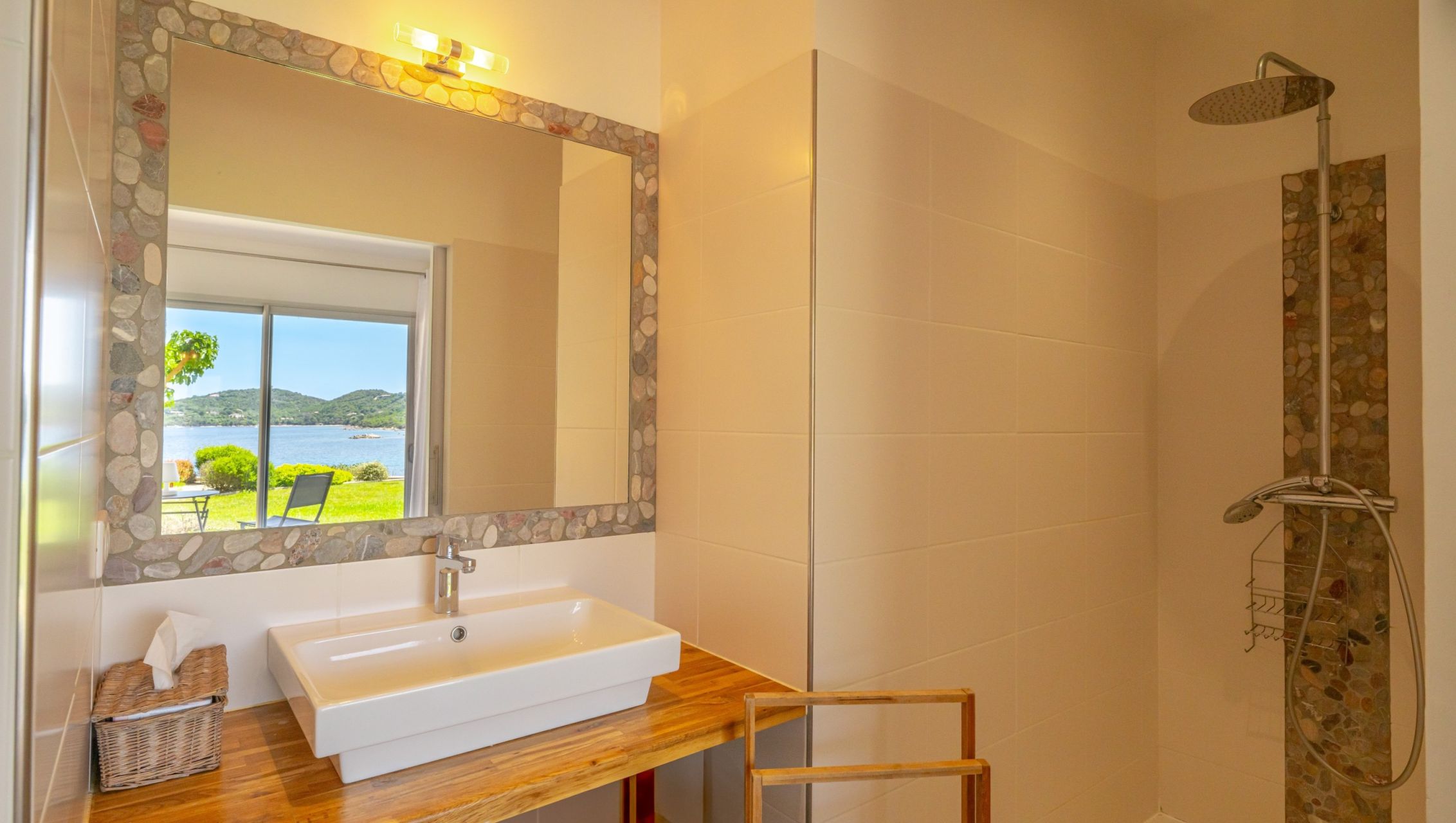 house 7 Rooms for seasonal rent on COTI CHIAVARI (20138)