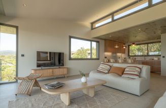 villa 6 Rooms for seasonal rent on PORTO VECCHIO (20137)