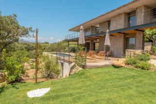 villa 6 Rooms for seasonal rent on PORTO VECCHIO (20137)