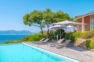 villa 10 Rooms for sale on PIETROSELLA (20166)