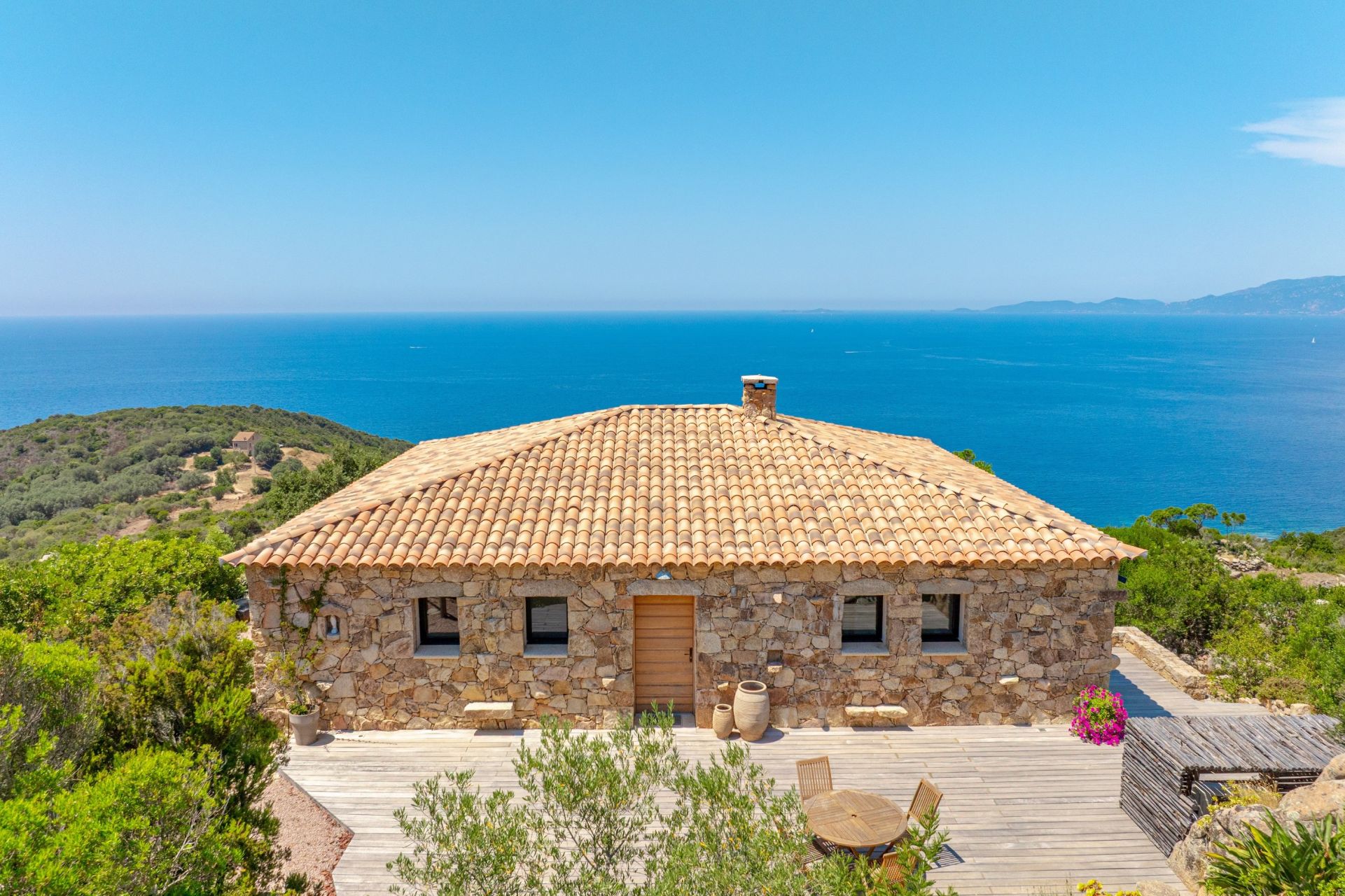 villa 6 Rooms for sale on COTI CHIAVARI (20138)