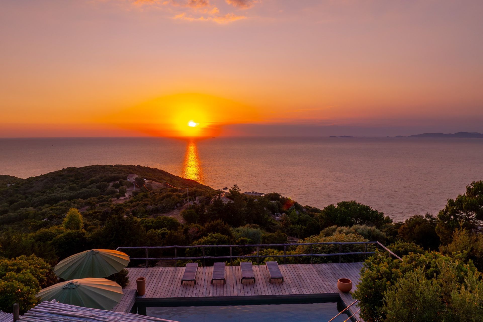 villa 6 Rooms for sale on COTI CHIAVARI (20138)