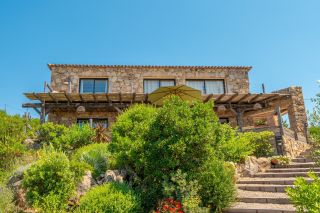 villa 6 Rooms for sale on COTI CHIAVARI (20138)