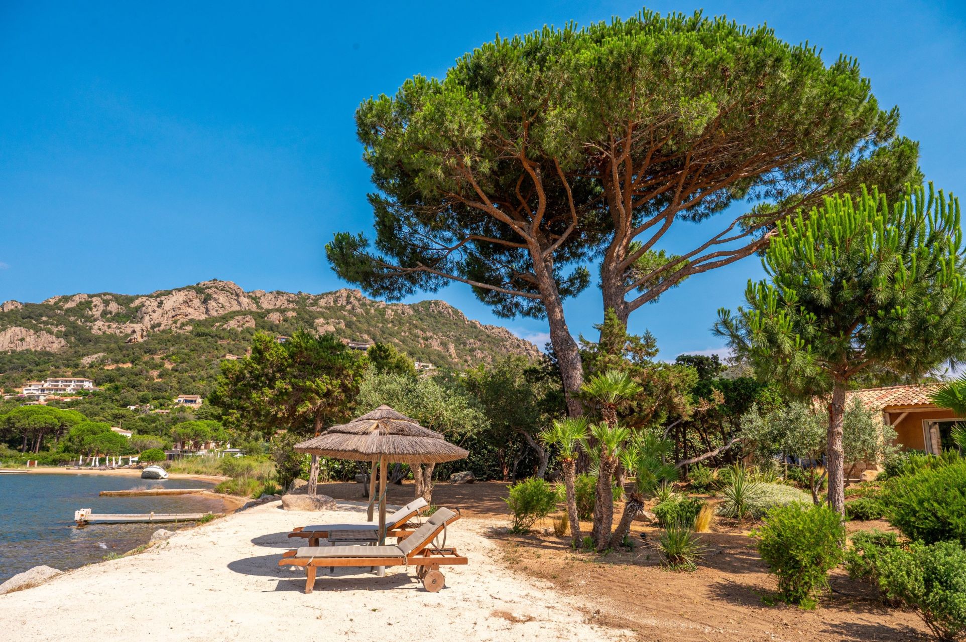 villa 6 Rooms for sale on PORTO VECCHIO (20137)