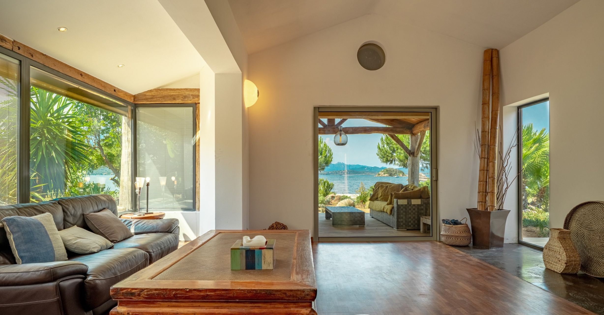 villa 6 Rooms for sale on PORTO VECCHIO (20137)