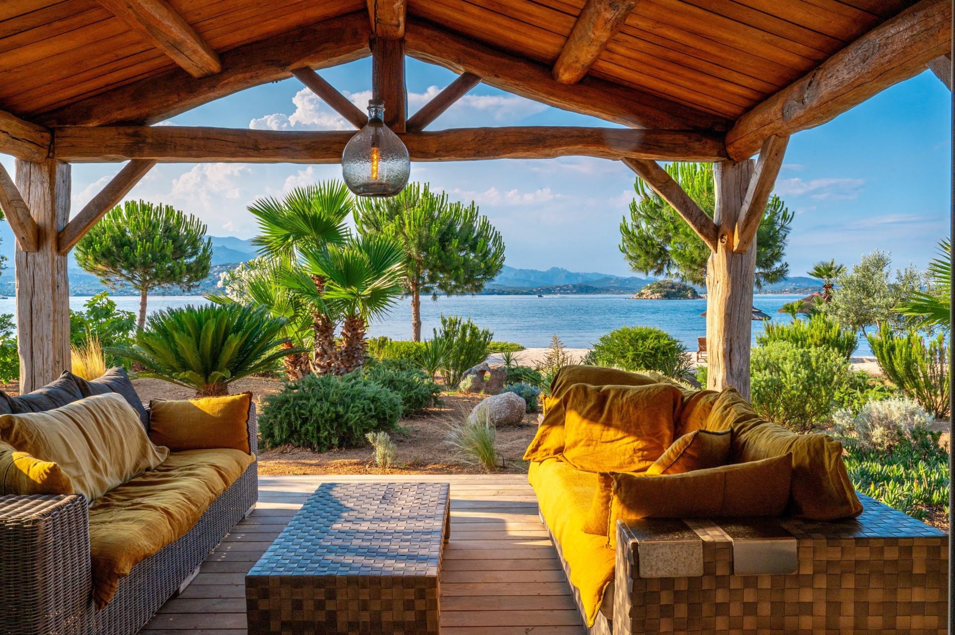 villa 6 Rooms for sale on PORTO VECCHIO (20137)