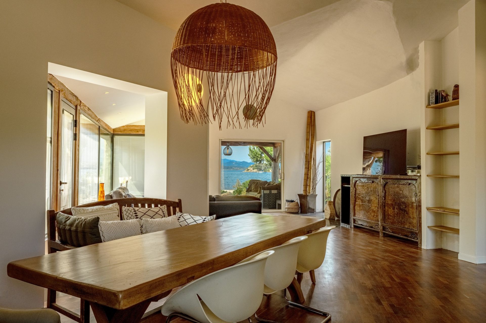 villa 6 Rooms for sale on PORTO VECCHIO (20137)