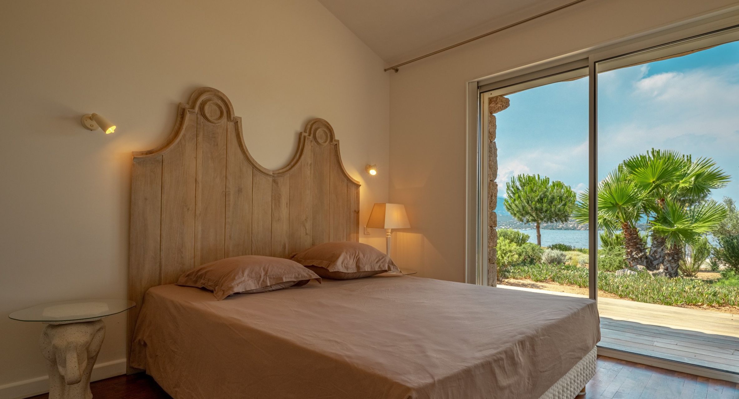 villa 6 Rooms for sale on PORTO VECCHIO (20137)