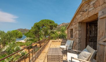 villa 6 Rooms for sale on PORTO VECCHIO (20137)
