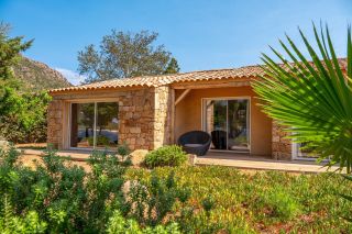 villa 6 Rooms for sale on PORTO VECCHIO (20137)