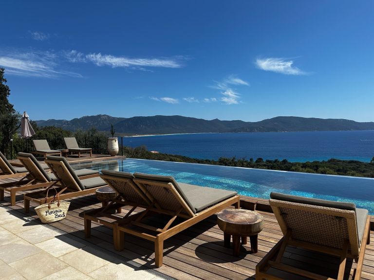 villa 8 Rooms for seasonal rent on OLMETO (20113)