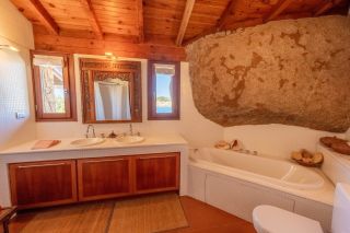 villa 7 Rooms for sale on BONIFACIO (20169)