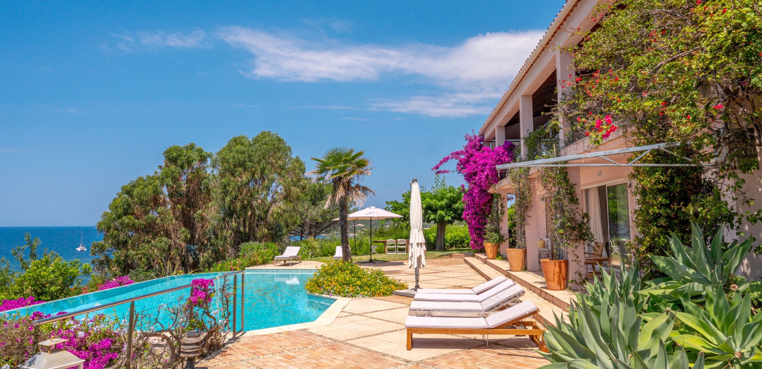 villa 10 Rooms for sale on PIETROSELLA (20166)