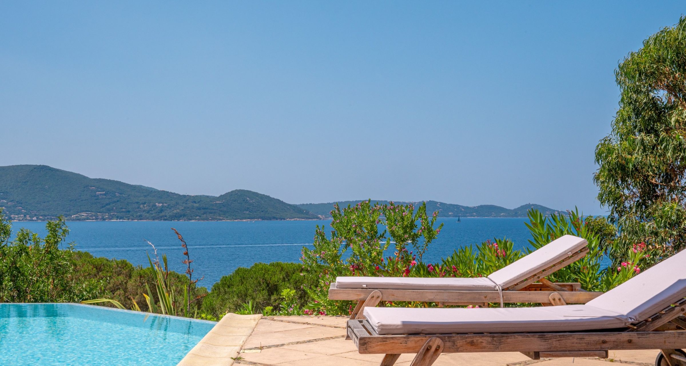 villa 10 Rooms for sale on PIETROSELLA (20166)