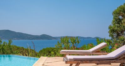 villa 10 Rooms for sale on PIETROSELLA (20166)