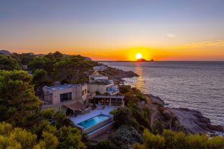 villa 8 Rooms for sale on MONTICELLO (20220)