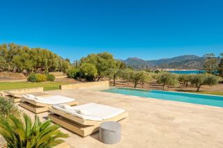 villa 8 Rooms for seasonal rent on ST FLORENT (20217)