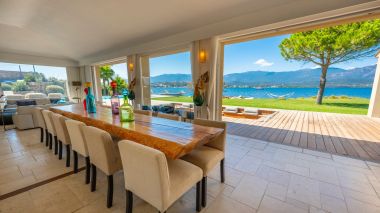 villa 7 Pièces en location saisonnière sur PORTO VECCHIO (20137)