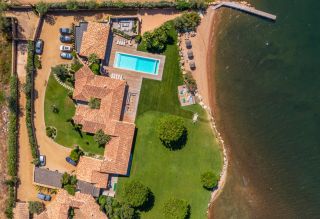 villa 7 Rooms for seasonal rent on PORTO VECCHIO (20137)