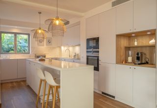 villa 7 Rooms for sale on AJACCIO (20000)