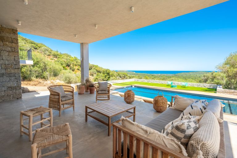 villa 5 Rooms for seasonal rent on STE LUCIE DE PORTO VECCHIO (20144)