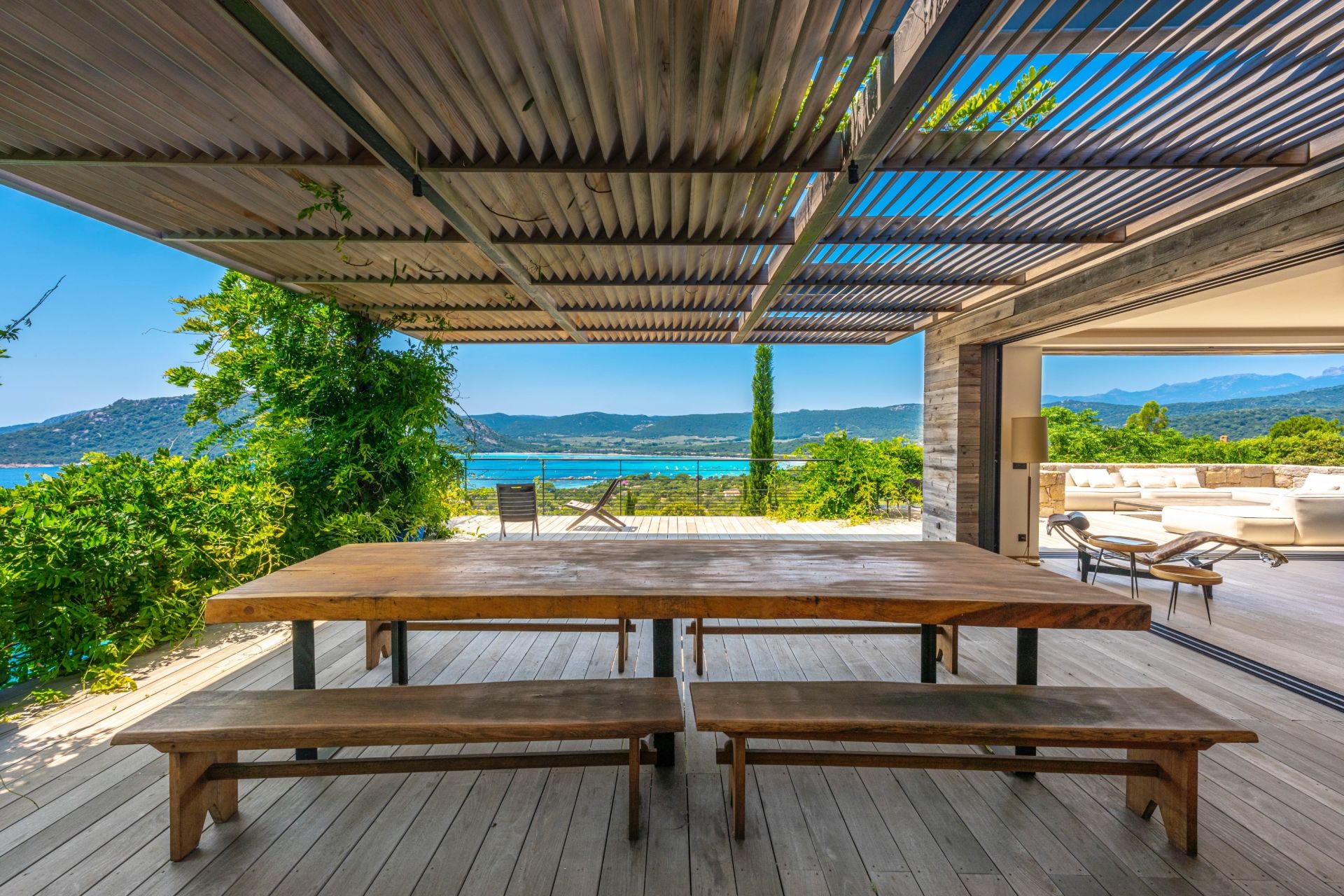 villa 9 Rooms for sale on PORTO VECCHIO (20137)