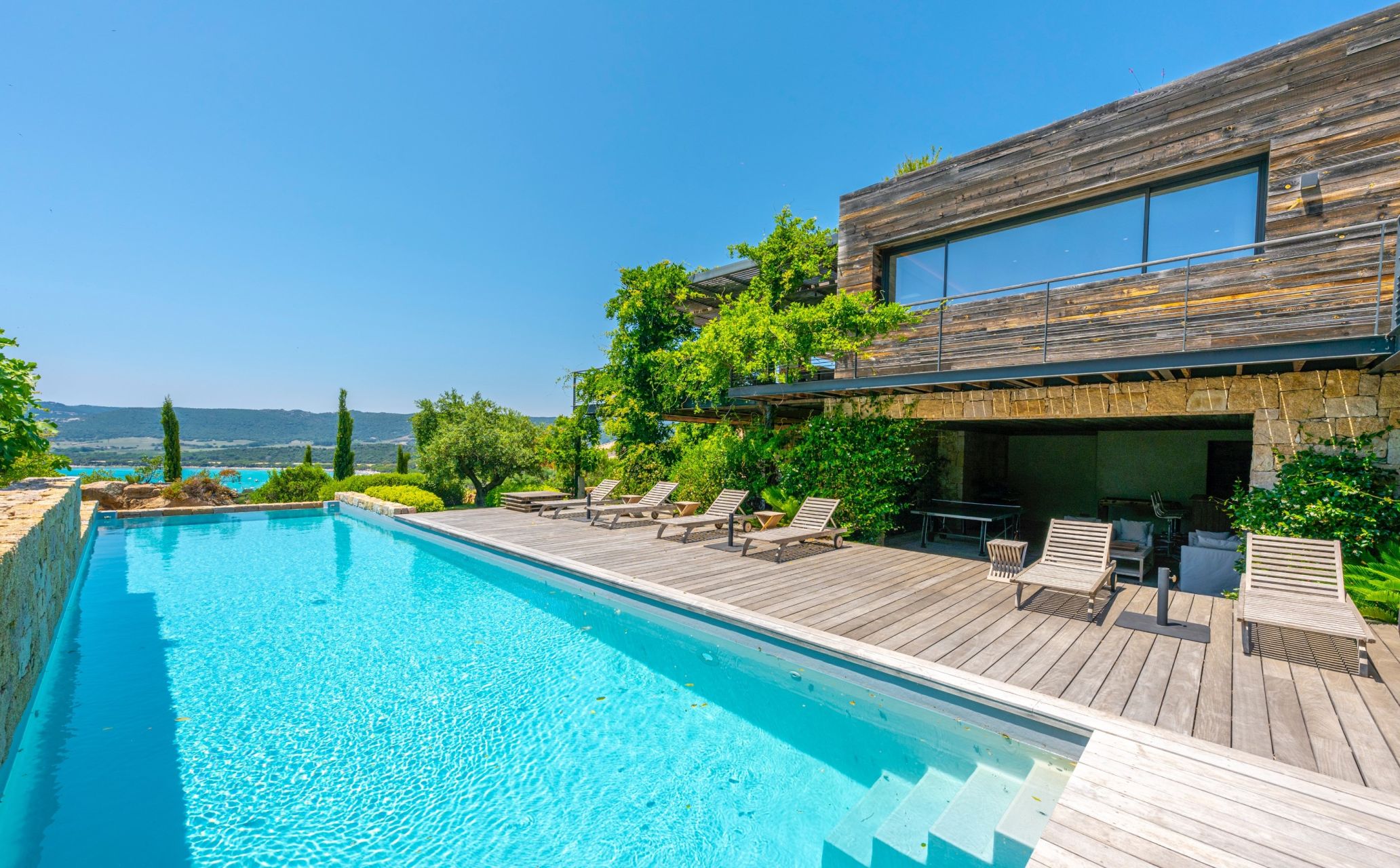 villa 9 Rooms for sale on PORTO VECCHIO (20137)