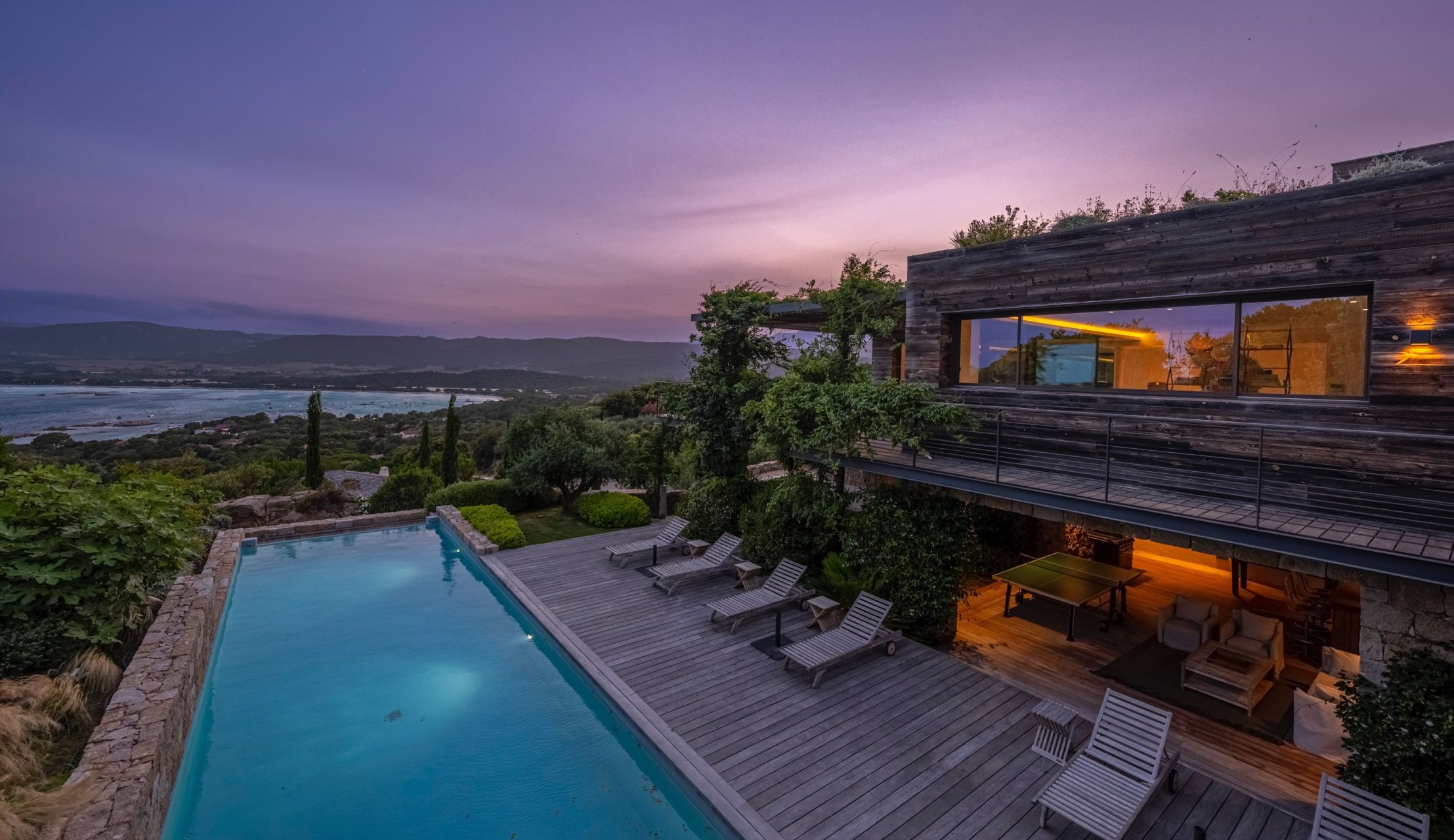 villa 9 Rooms for sale on PORTO VECCHIO (20137)