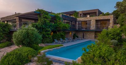 villa 9 Rooms for sale on PORTO VECCHIO (20137)