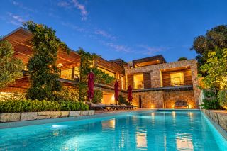 villa 9 Pièces en vente sur PORTO VECCHIO (20137)