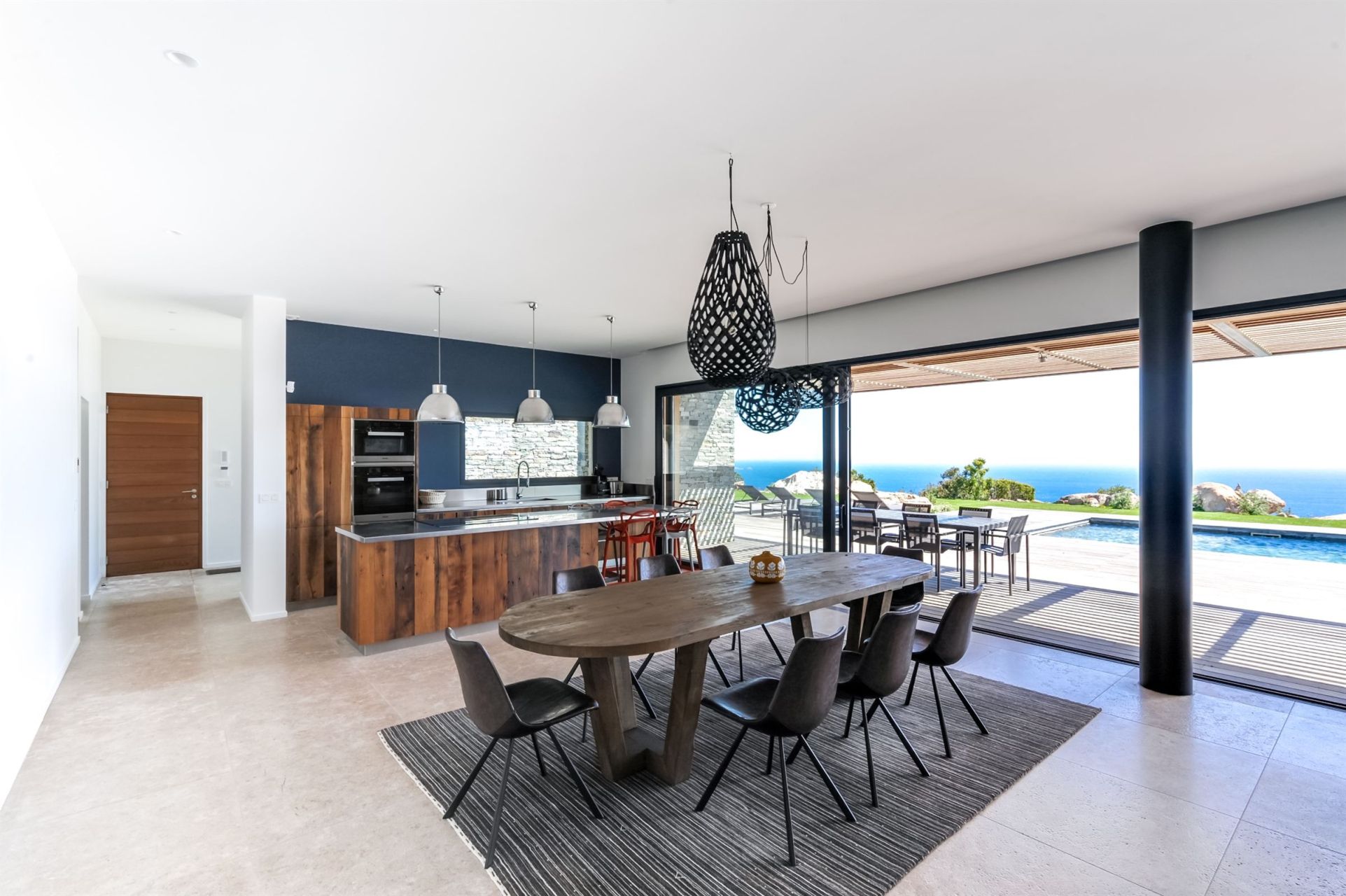 villa 7 Rooms for seasonal rent on PORTO VECCHIO (20137)