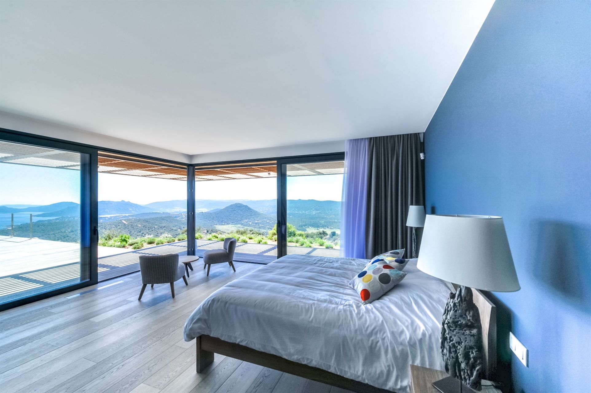 villa 7 Pièces en location saisonnière sur PORTO VECCHIO (20137)